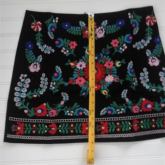 Spanish Embroidered Skirt "NWT" 🔴Price is Firm🔴 - Picture 3 of 4